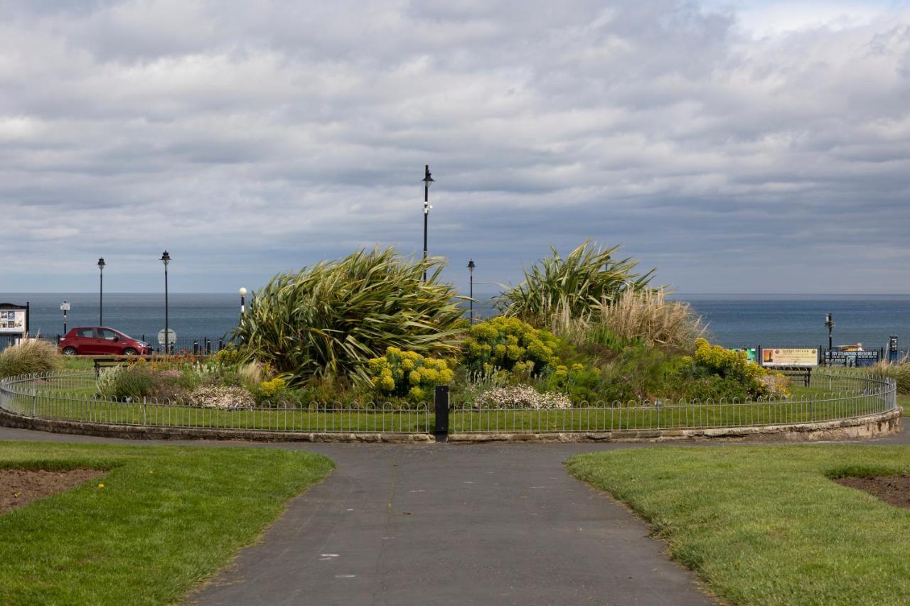 Sapphire Seas Whitby Lejlighed Eksteriør billede